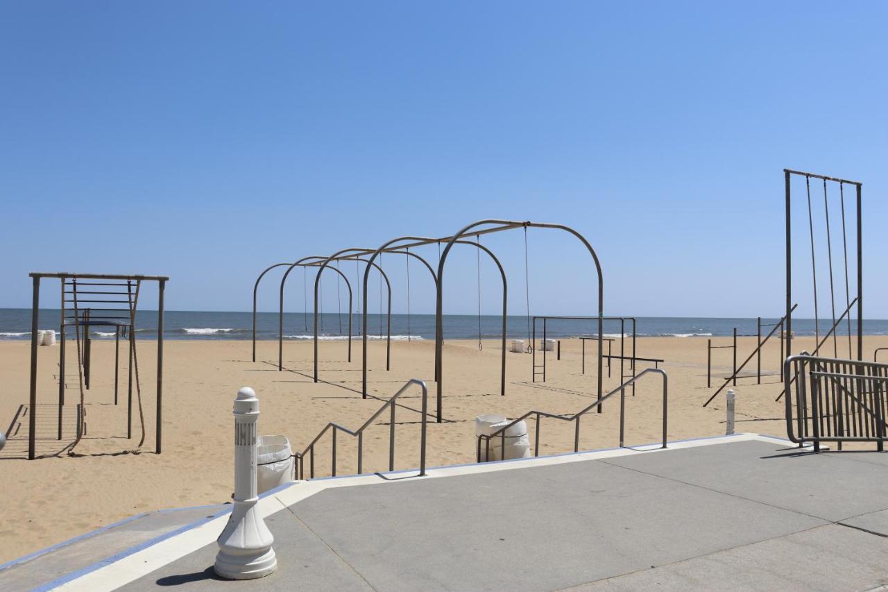 Beach Luxury Oceanfront バージニアビーチ エクステリア 写真