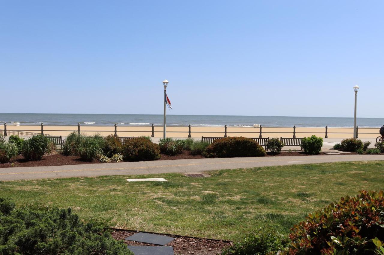 Beach Luxury Oceanfront バージニアビーチ エクステリア 写真