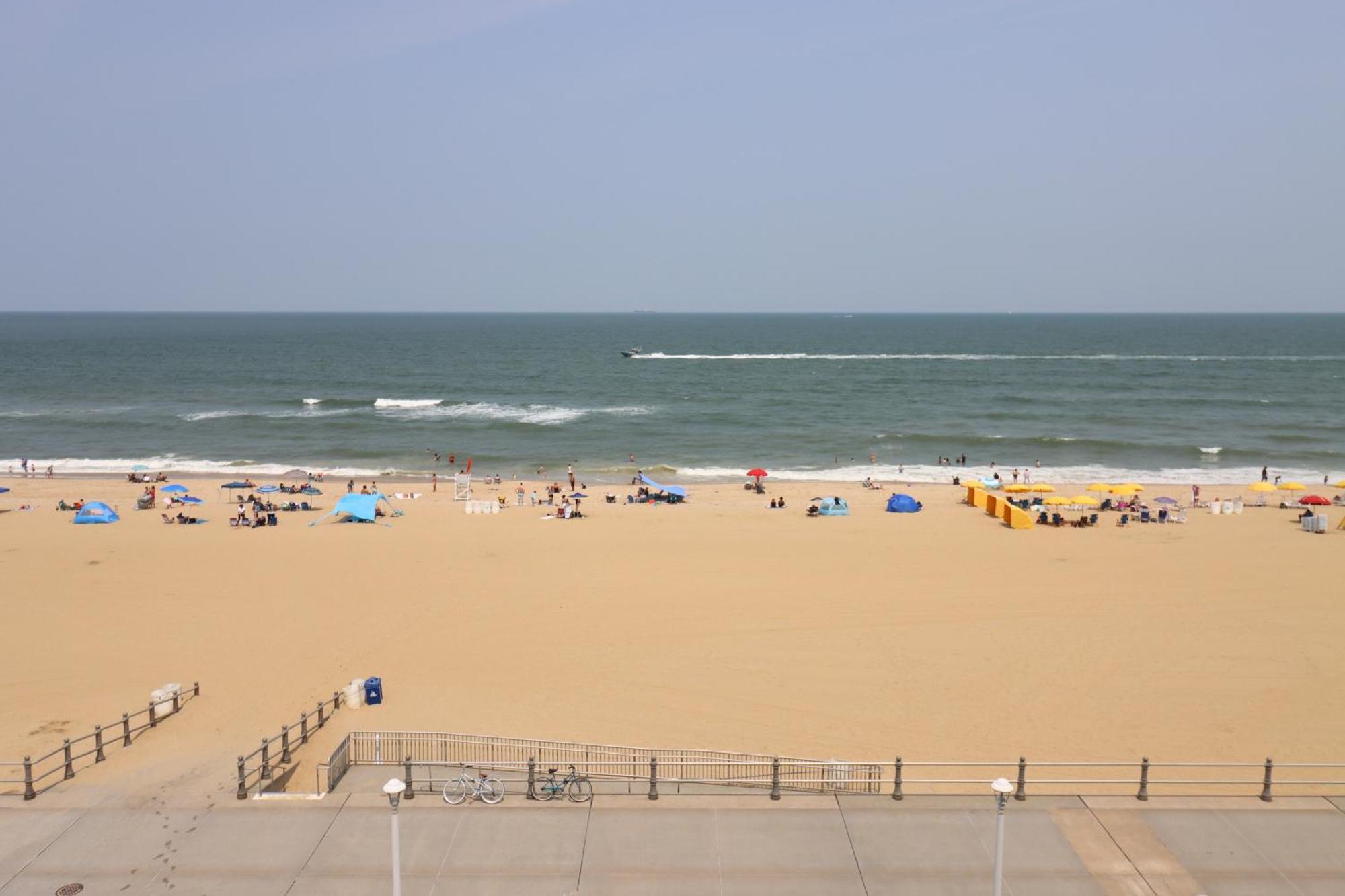 Beach Luxury Oceanfront バージニアビーチ エクステリア 写真